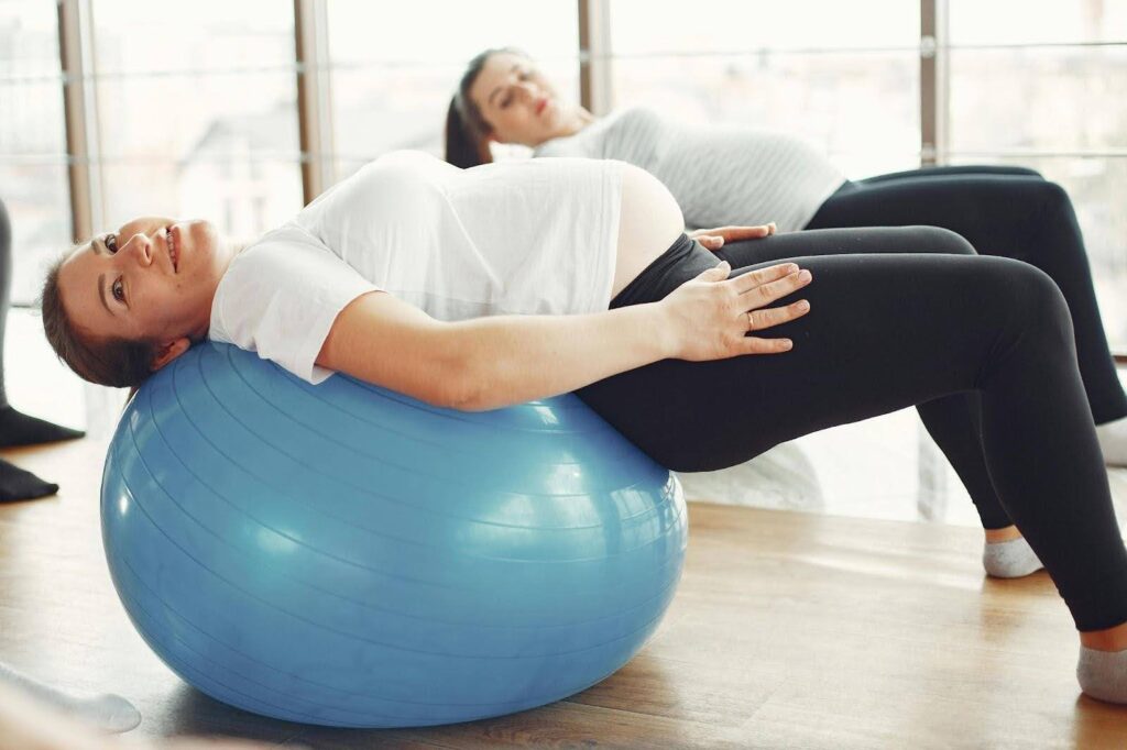 Pregnant women exercising